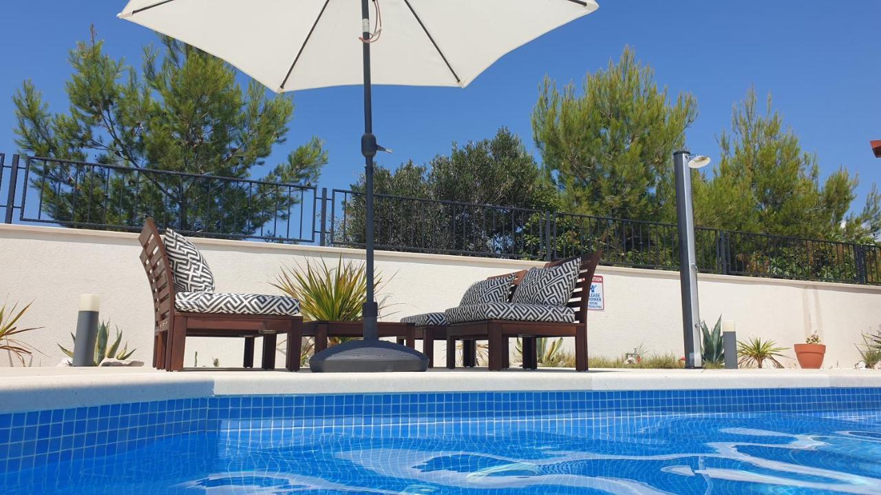 Apartmani Mariela Maslinica Exterior foto