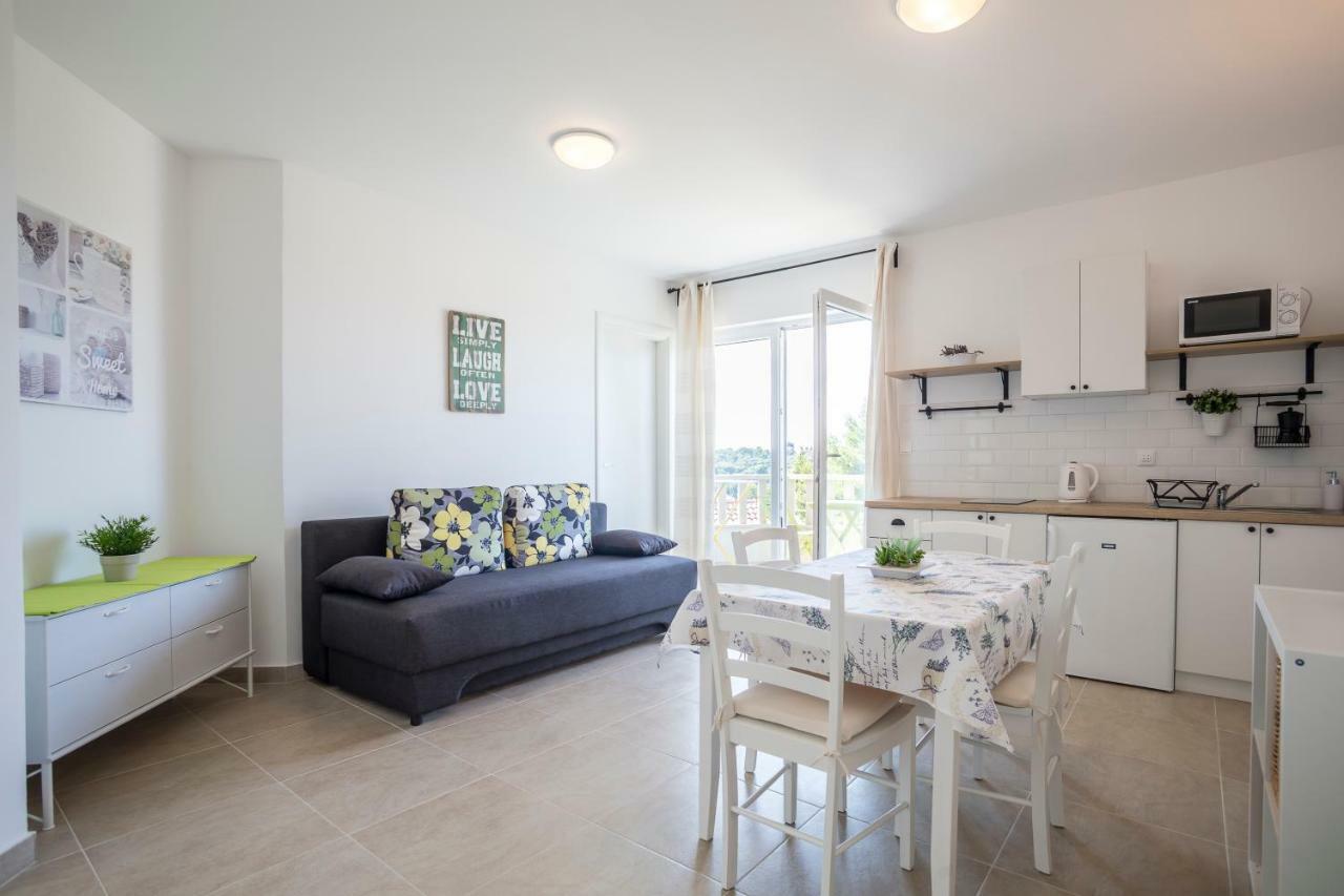 Apartmani Mariela Maslinica Habitación foto